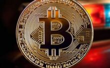 因10枚比特币被冻结而维权，中文暗网“FreeCity”运营商身份意外曝光