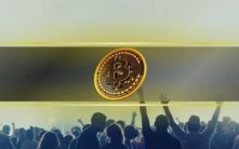 比特币暴跌50%考验市场，散户投资者持续逢低买入