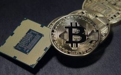 比特币逼近关键4年移动平均线：熊市信号还是买入良机？