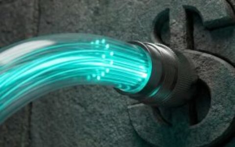 美联储维持利率不变，会议纪要揭示未来路径充满不确定性