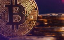 比特币现货ETF连续五周资金流出，机构需求降温引发市场关注