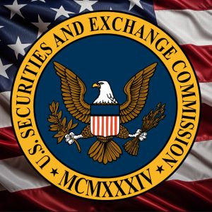 SEC taps Chainlink legal veteran as Grayscale builds 5M LINK position