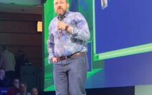 卡尔达诺创始人猛烈抨击CLARITY法案，称其为'恐怖'法案