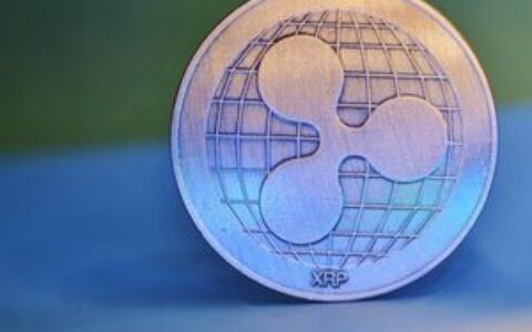 XRP测试200日EMA突破关键位，下降通道支撑保持稳固