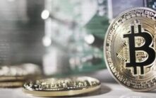 比特币在关键支撑带附近盘整 - 77,000美元成为下一走势的关键